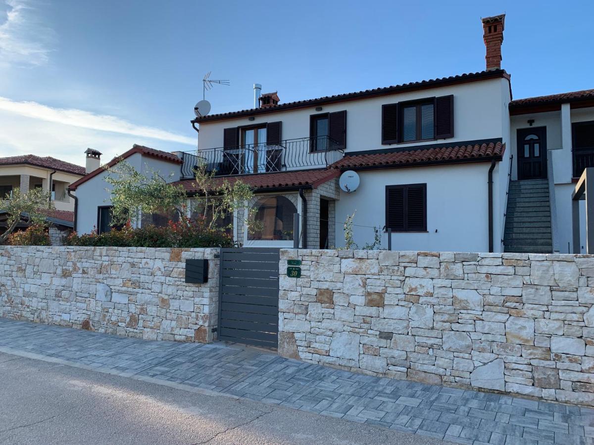 Apartments & Room Piutti Bale Exterior photo