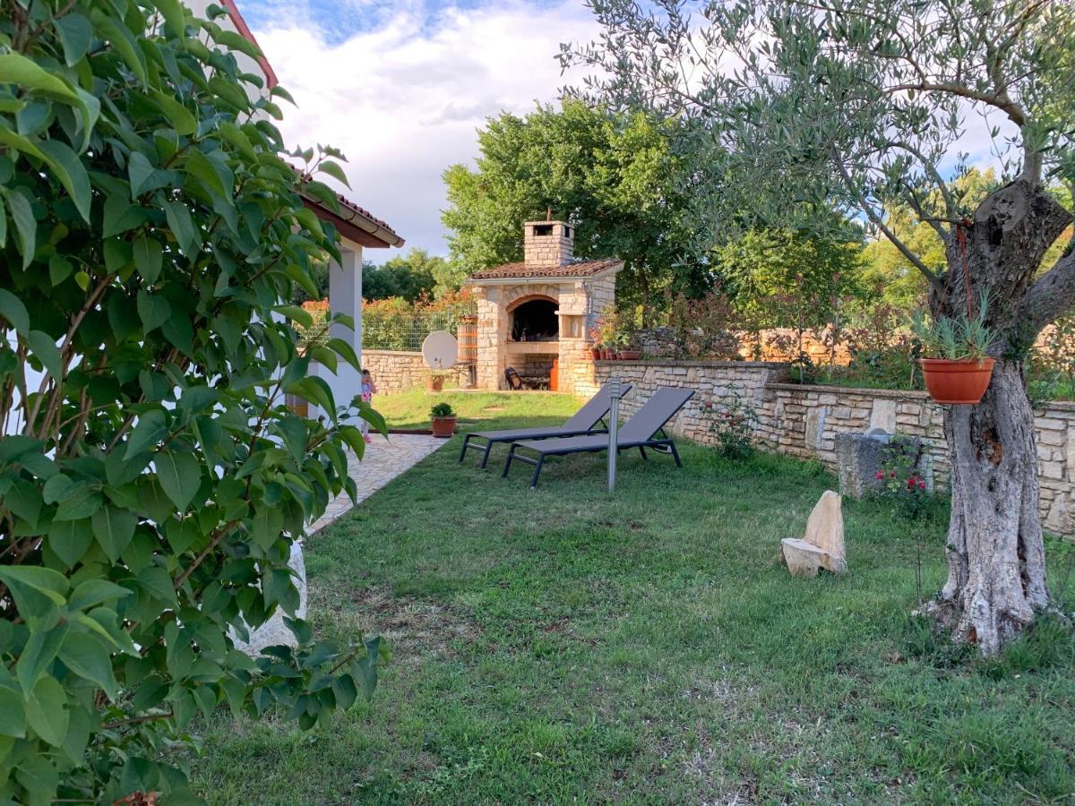 Apartments & Room Piutti Bale Exterior photo