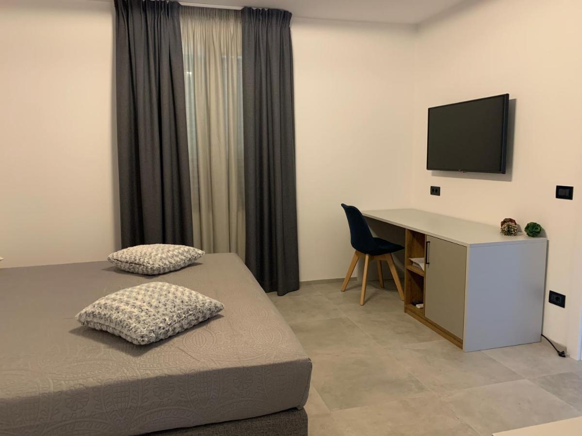 Apartments & Room Piutti Bale Exterior photo